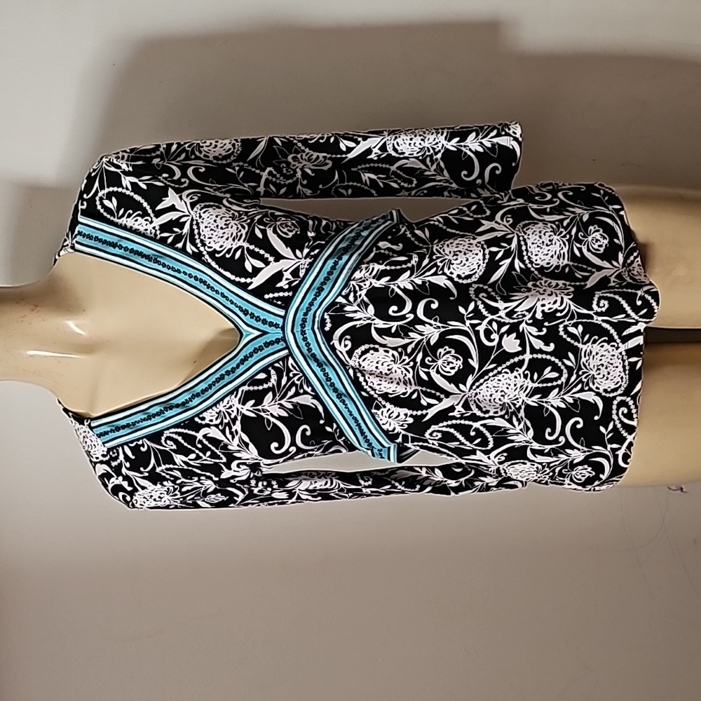 Size small blouses bundle - Picture 2 of 9